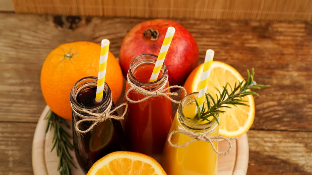 Sucos naturais de frutas: 10 opções saudáveis para você começar o dia.